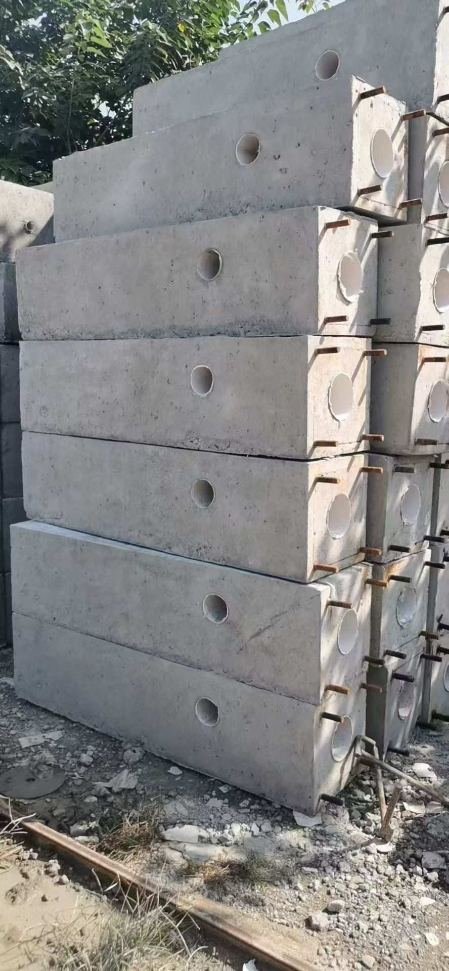 沧州光伏水泥墩
